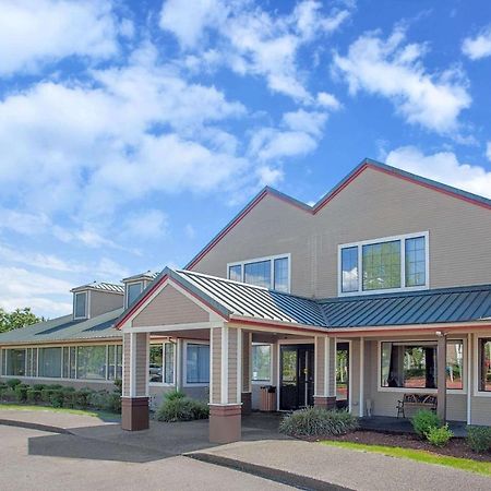 Hawthorn Suites By Wyndham Kent, Wa Екстер'єр фото
