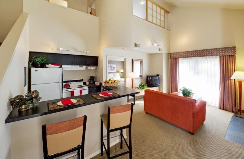 Hawthorn Suites By Wyndham Kent, Wa Екстер'єр фото